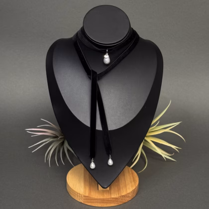 Bowknot Choker "Black Silver Pearl"