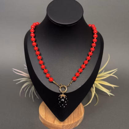 Maasikakee "Deep Red Love"