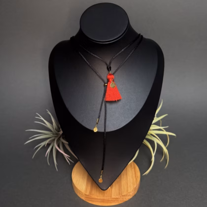 Satiin Choker "Bright Red Tassel"