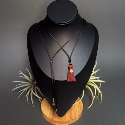 Satiin Choker "Deep Red Tassel"