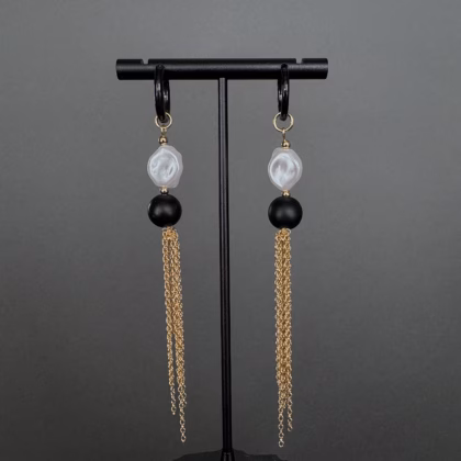 Kõrvaehe "Black Pearl Chain"