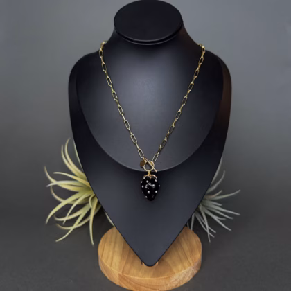 Maasikas "Gold Black"