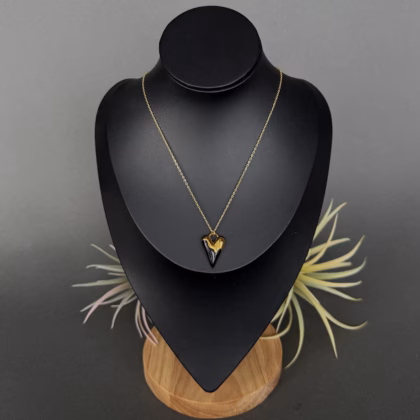 Kaelakee "Black Heart"