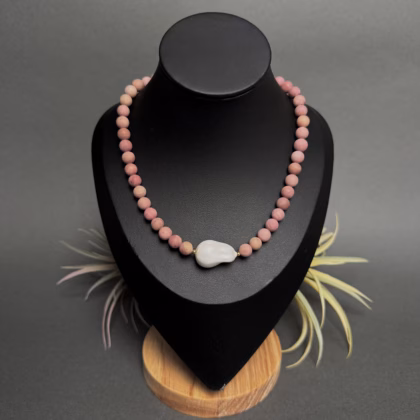 Kaelakee "Baroque Rose"