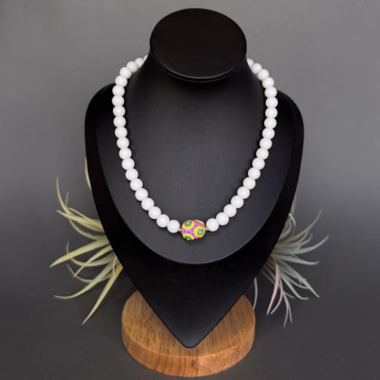 Kaelakee "Boho Candy White"